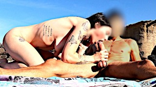 BITCH ON THE BEACH: hard dick exposed to a slut that doesn’t resist…